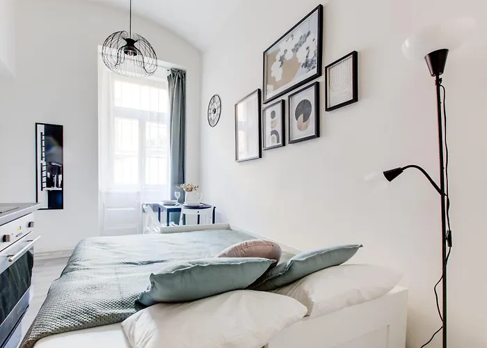 Chic And Modern *