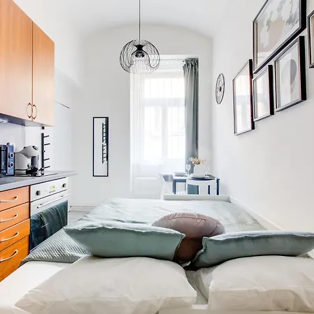 Chic And Modern * Praga