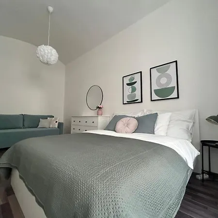 Chic And Modern *