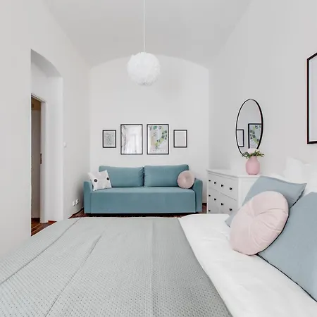 Chic And Modern * Prag