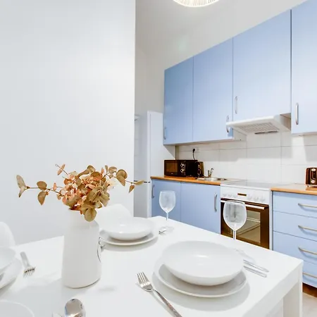 Chic And Modern Daire