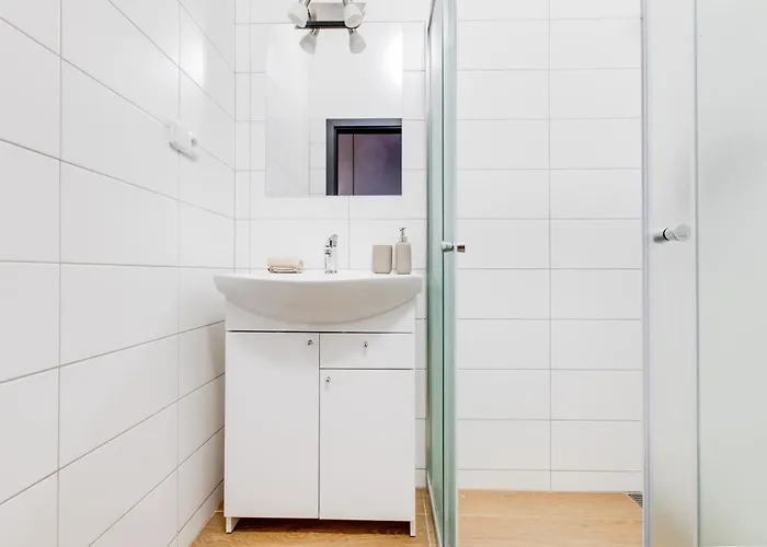 Chic And Modern Prag