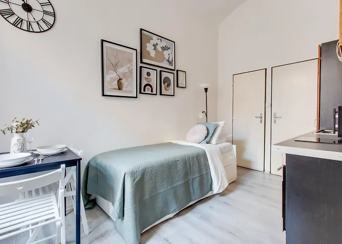 Chic And Modern *