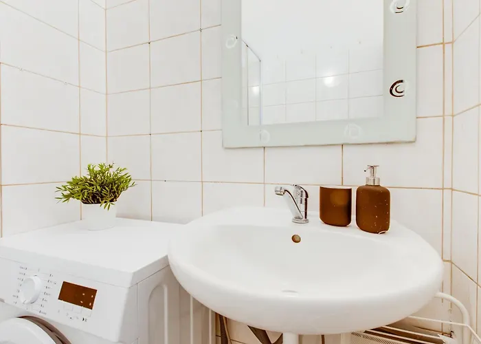 Chic And Modern *